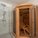 Beautiful In With Sauna Vir